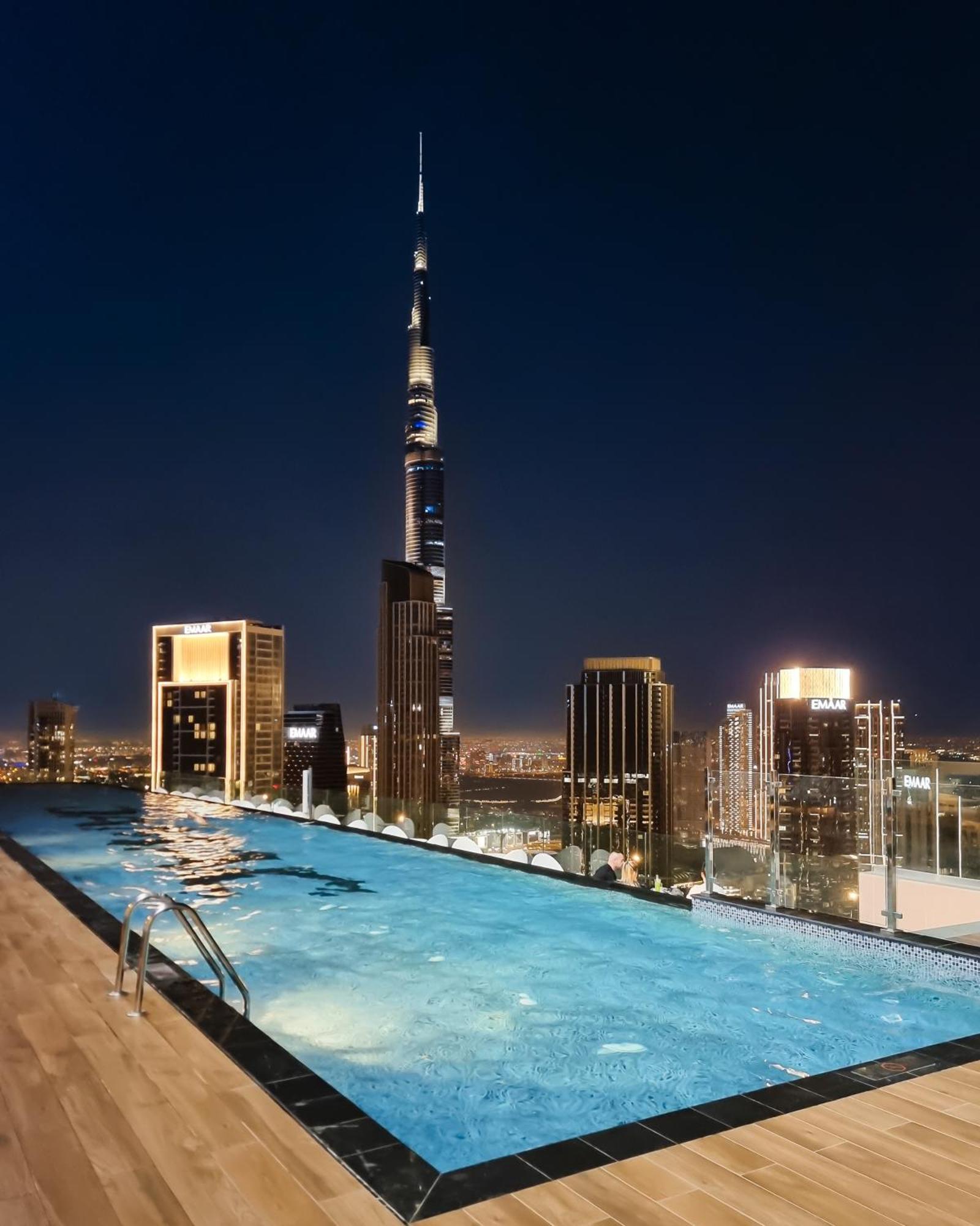 Best Burj Khalifa View Balcony Apartment With 64Th Floor Infinity Pool In Paramount Hotel Midtown Дубай Екстериор снимка